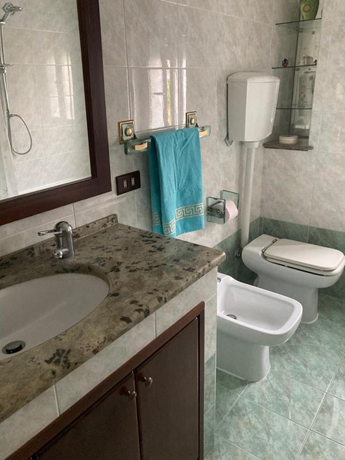 Benito'S Place Apartment Баколи Екстериор снимка